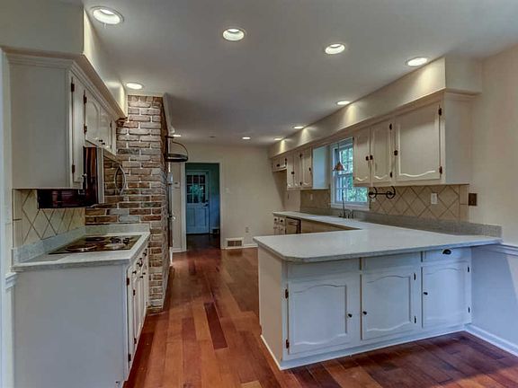 5th image of 8441 Dogwood Rd
