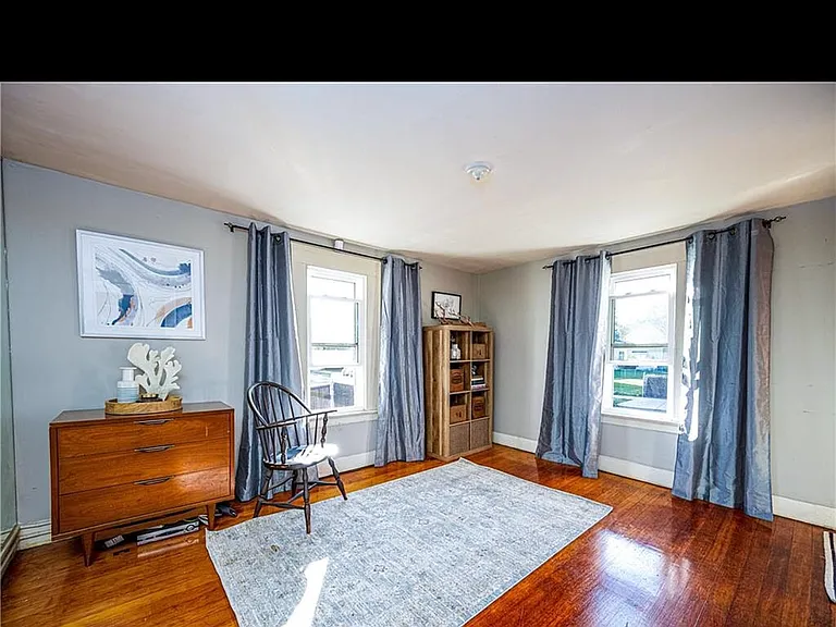 35 Edwards St — Photo 12