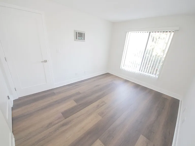 Shelby Expo Apts. — Photo 8