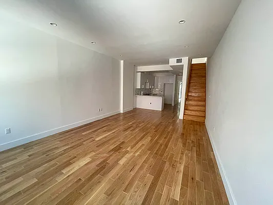 Rented by Best Apartments North Inc | media 21