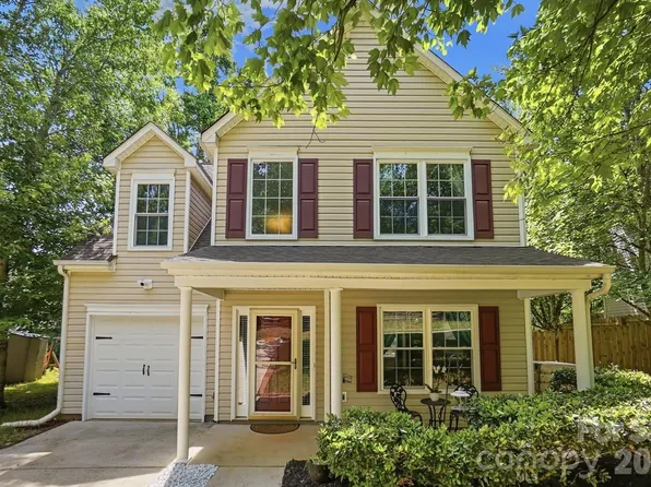 1264 Winding Path Rd, Clover, SC 29710
