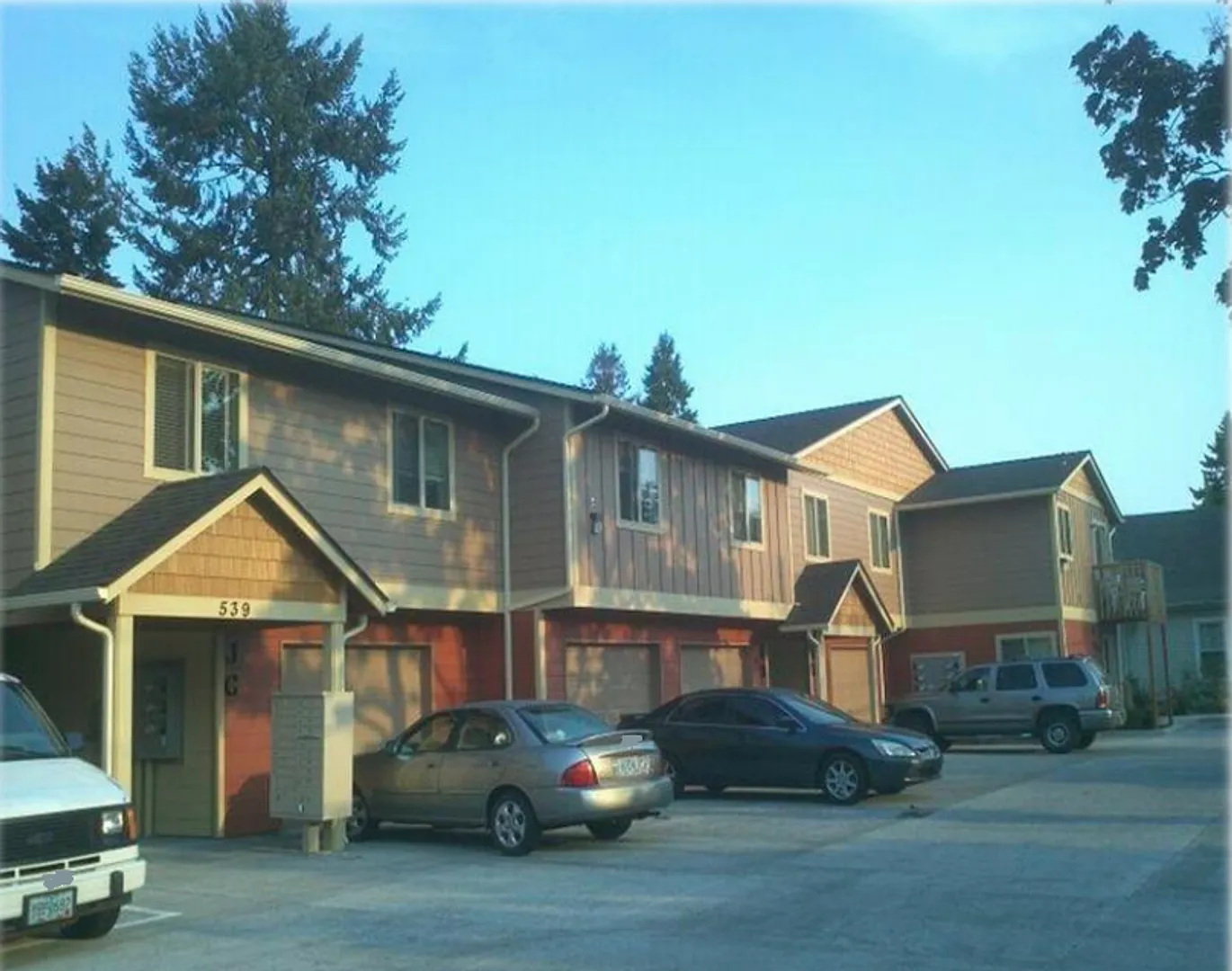 Statesman Village — Photo 1