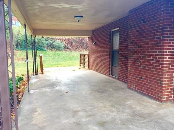 4th image of 3161 Galloway Dr