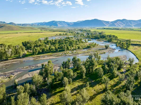 10524 Highway 75, Bellevue, ID 83313