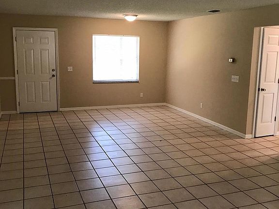4th image of 1020 NE 22nd Pl
