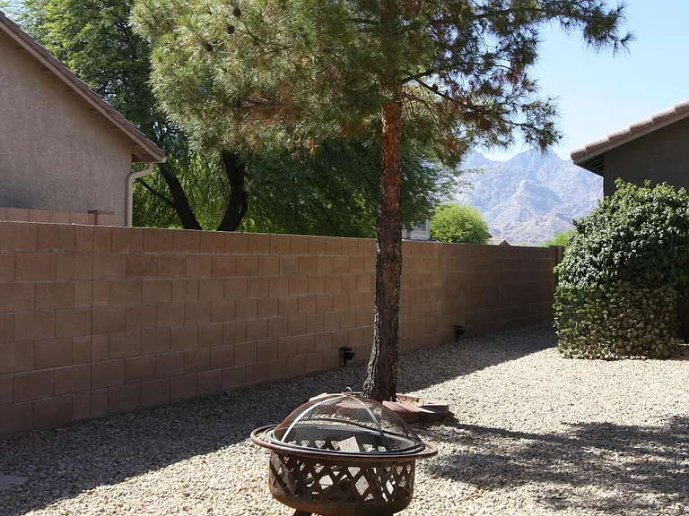 3725 E Northern Dancer Rd — Photo 36