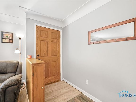 4th image of 708 Ash St