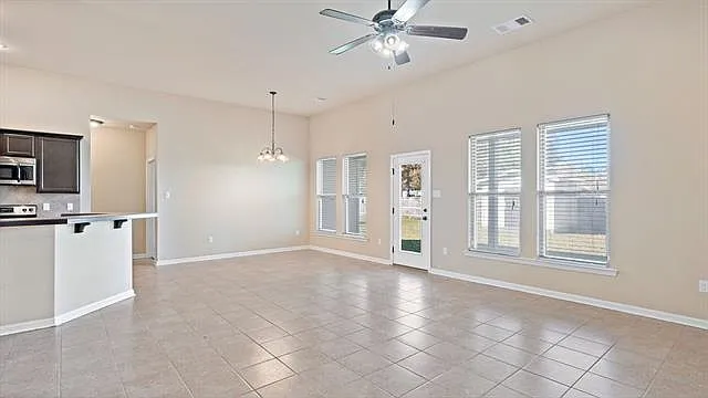 42189 Broadwalk Ave — Photo 3