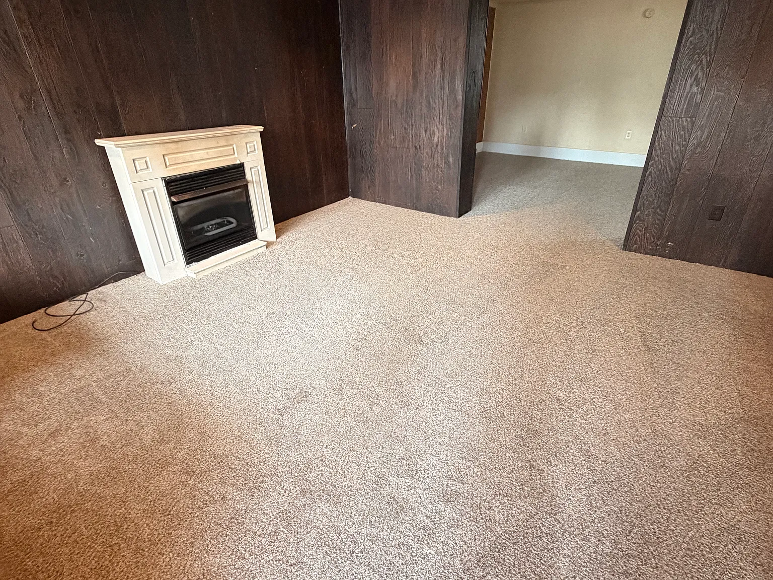 3 bed, 1.5 bath, 1218 sqft, $1,000 — Photo 2