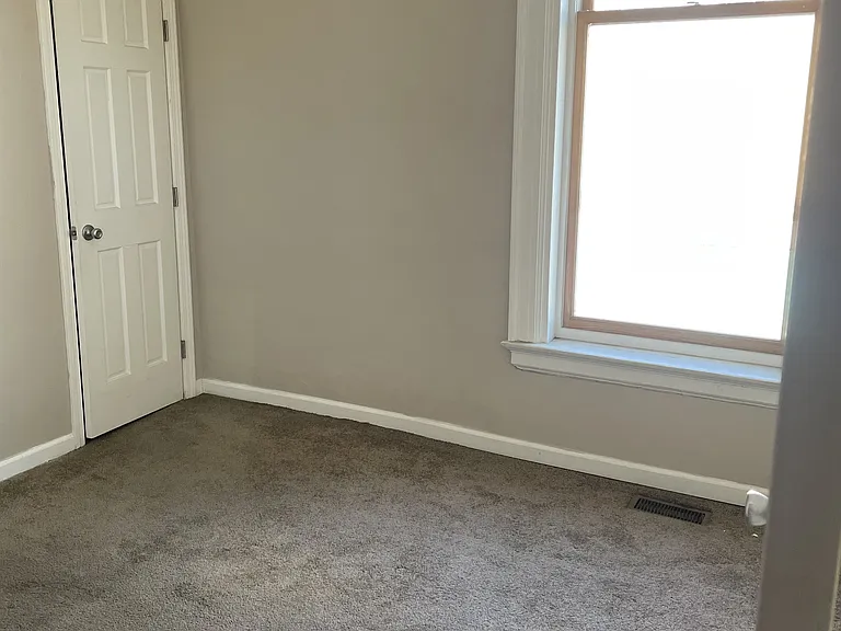 73 Grant St — Photo 11