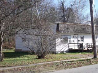 73 Summer St, Lancaster, NH 03584
