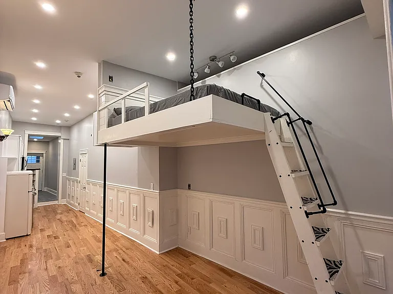 484 Broadway St #1 — Photo 14