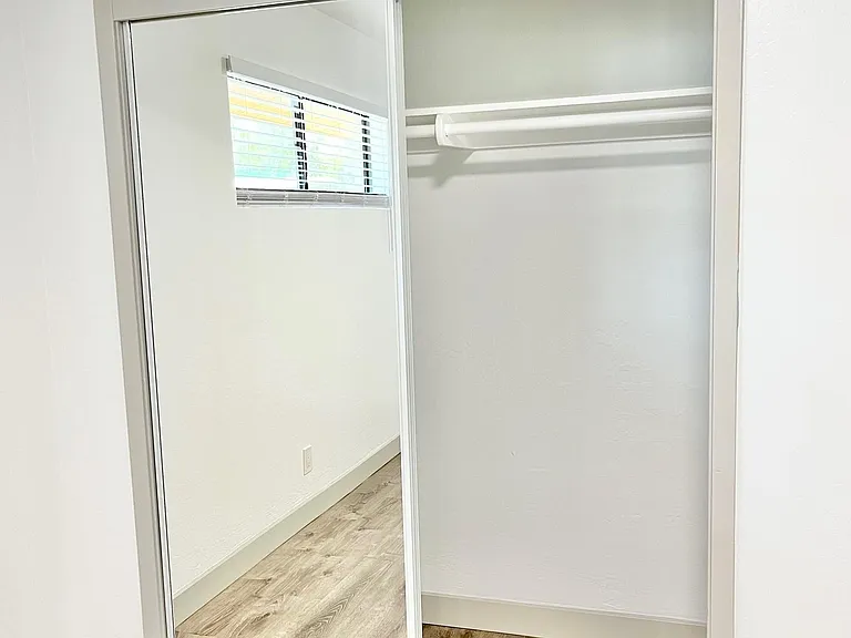 4320 N 27th St #4 — Photo 30