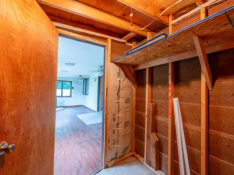 2301 Winchester Dr — Photo 14