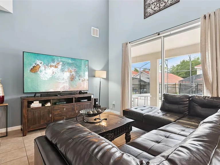 143 Cordova Ave — Photo 7