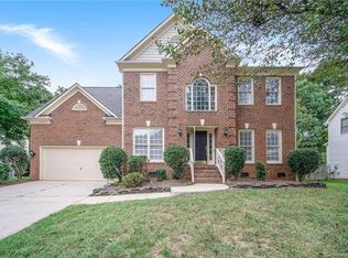 5525 McChesney Dr, Charlotte, NC 28269