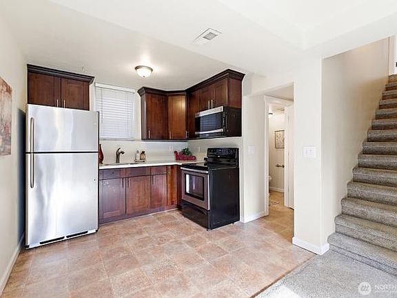 5th image of 8722 Hamlet Ave S