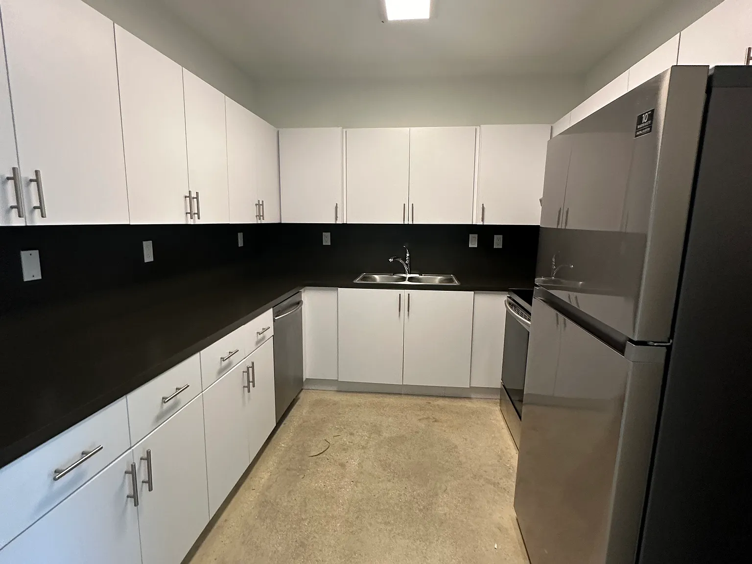 4 bed, 1867 sqft, $2,600 — Photo 3