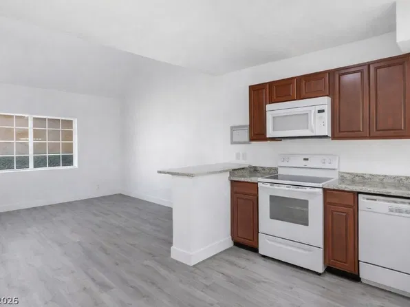 5128 Garden Ln APT D, Las Vegas, NV 89119