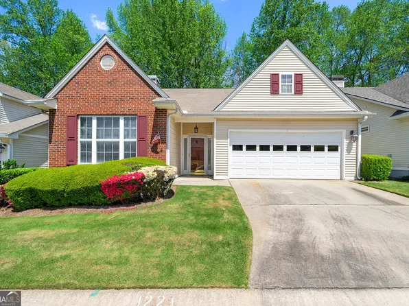 1221 Pinehurst Dr, Peachtree City, GA 30269