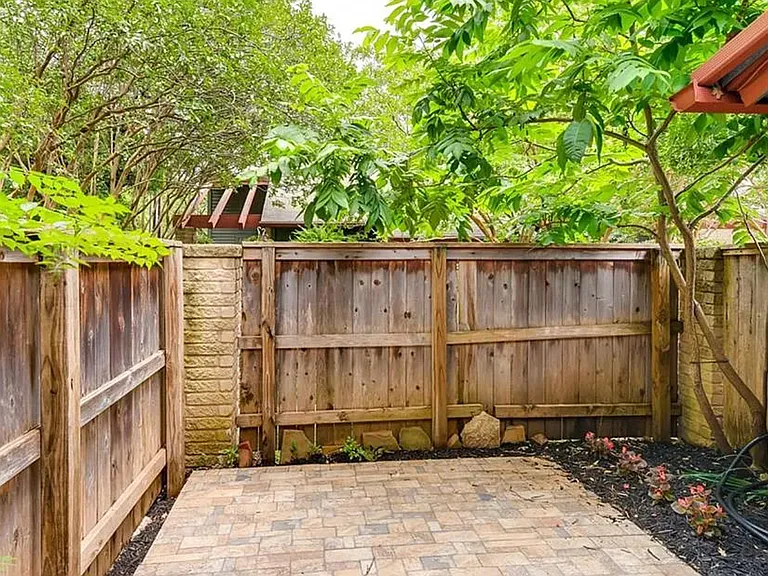 3815 Menchaca Rd #15 — Photo 10