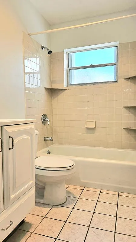 2 bed, 1.0 bath, 1000 sqft, $1,750 — Photo 2