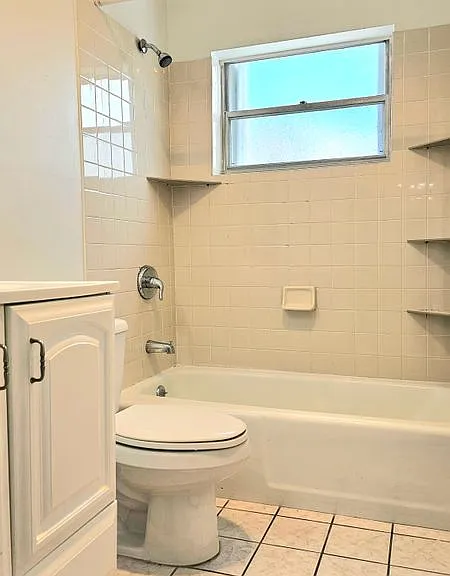 111 Cleveland St #B9 — Photo 2