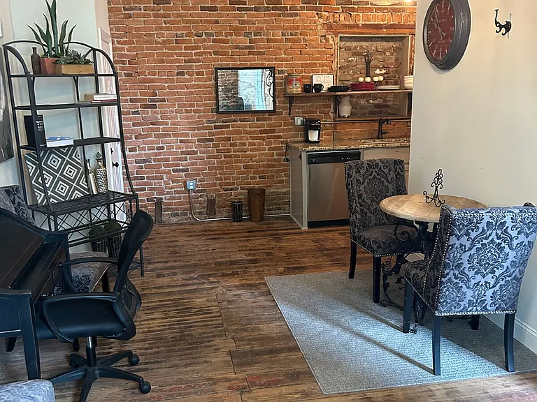 107 S Wayne St #2 — Photo 2