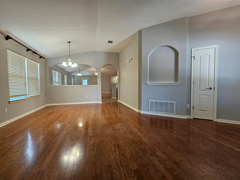 2035 Intrepid Dr — Photo 3
