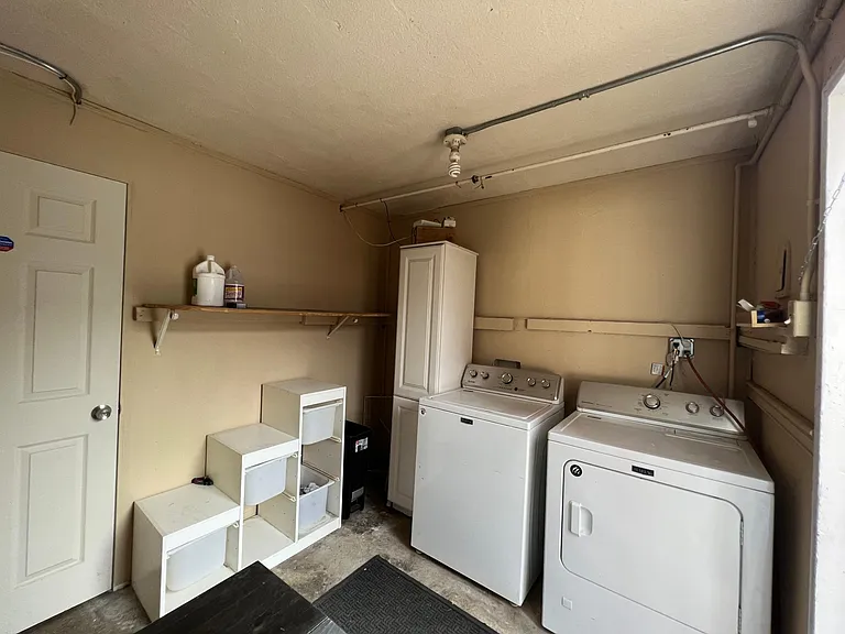 2690 Daisy Ave #1/2 — Photo 15