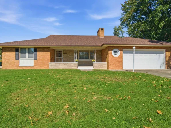 2223 W Manor Pkwy, West Peoria, IL 61604