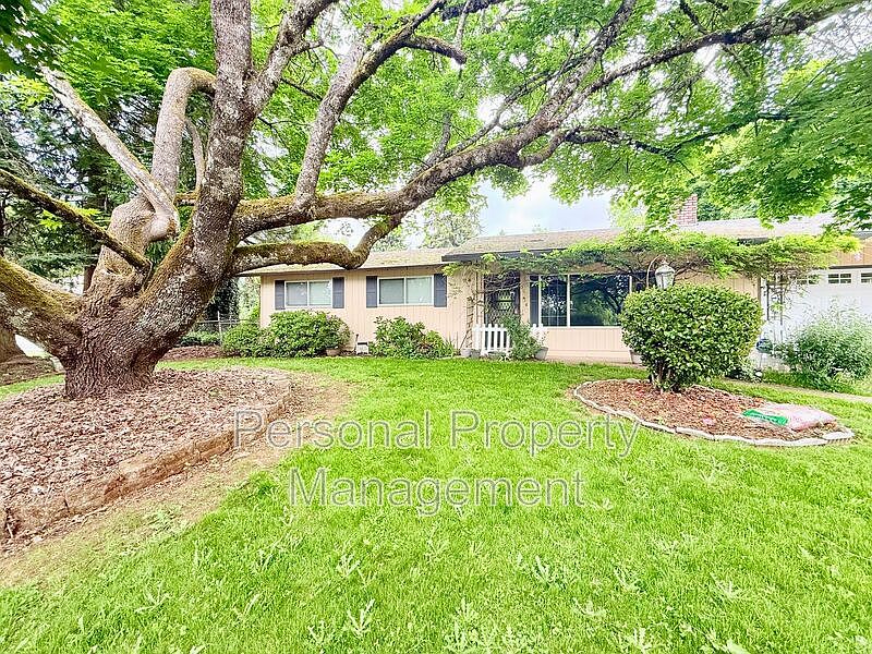 1st image of 5904 NE 109th St