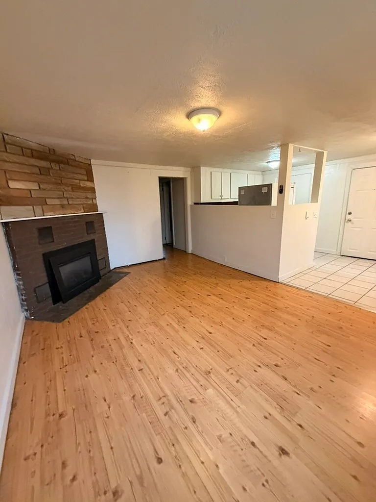 Building Photo - 37 Biggs Ln