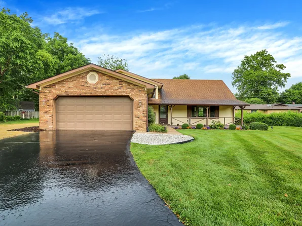 4070 Serenity Way Ct, Greenwood, IN 46142