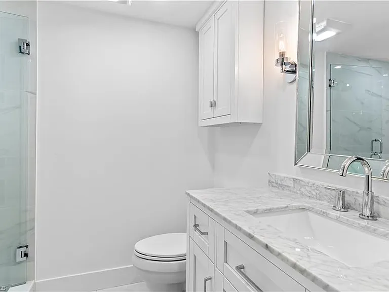 900 8th Ave S #105 — Photo 12