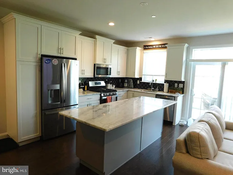 16740 River Vw — Photo 6
