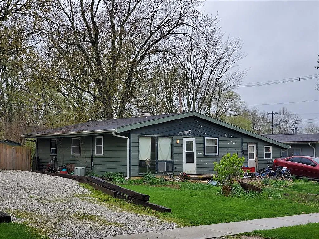 710 Vale St photo 1