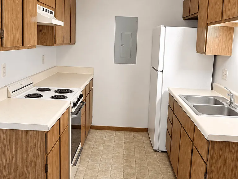 403 Iowa St — Photo 4