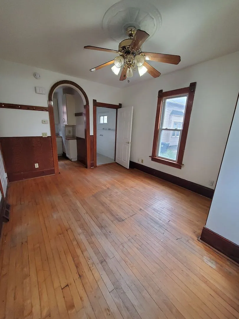 732-736 S 24th St. (3 unit + Rear Cottage) — Photo 4