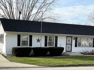 1019 Lake Manor Dr, Trenton, MO 64683