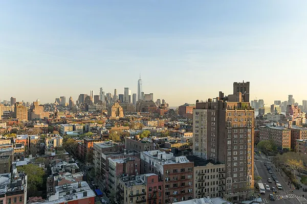 Sold by Compass | media 7