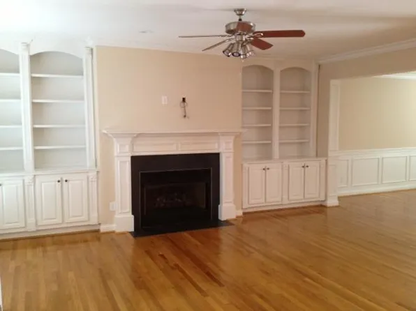 3319 Beaumont Centre Cir, Lexington, KY 40513