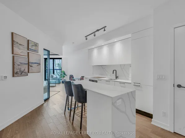 200 Sudbury St #411, Toronto, ON M6J 3S7
