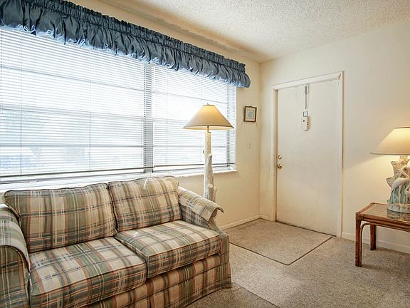2nd image of 2600 S Kanner Highway #6