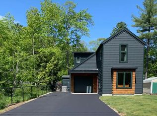 41 Ossippee St, Sebago, ME 04029