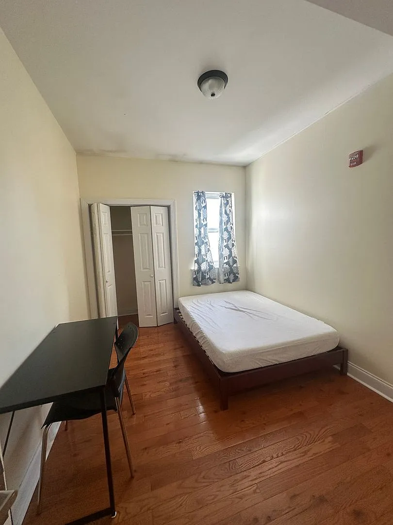 420 N 40th st — Photo 2