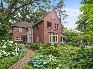 2678 Sheridan Rd, Evanston, IL 60201