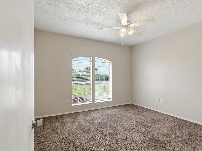 6324 Alissa Dr — Photo 17