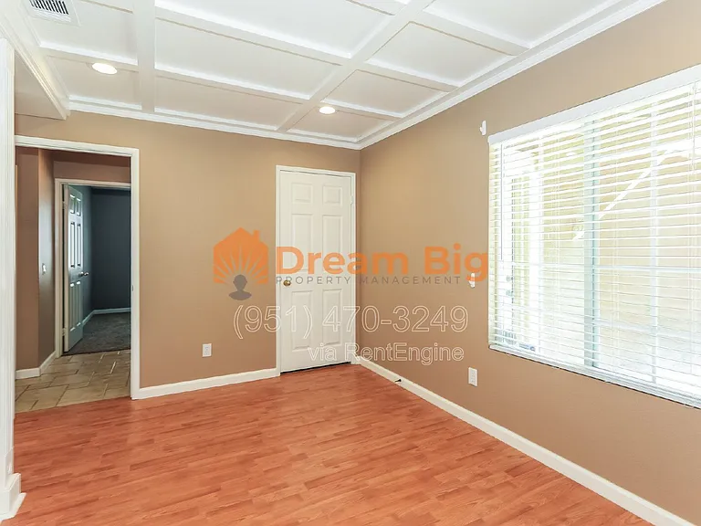 1493 Evergreen Ave — Photo 21