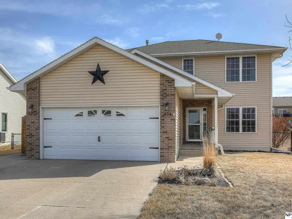 208 Itan Dr, Yutan, NE 68073